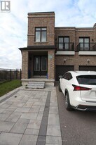 266 Elyse Ct in Aurora, ON - Building Photo