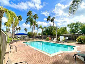 Cedarwood Apartments in McAllen, TX - Building Photo - Building Photo