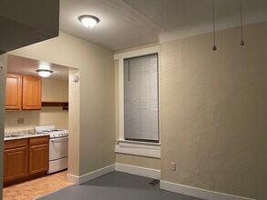 5920 Kellogg Ave, Unit A in Cincinnati, OH - Building Photo - Building Photo