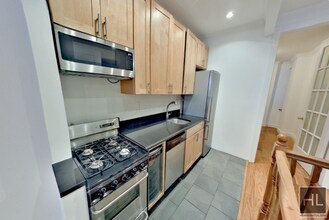 East 100th Street in New York, NY - Building Photo - Building Photo