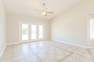 9940 E Paseo San Bruno in Tucson, AZ - Foto de edificio - Building Photo