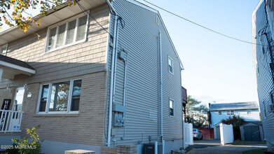73 Maple Ave in Keansburg, NJ - Building Photo - Building Photo