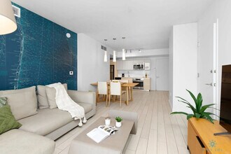 2602 E Hallandale Beach Blvd in Hallandale Beach, FL - Building Photo - Building Photo