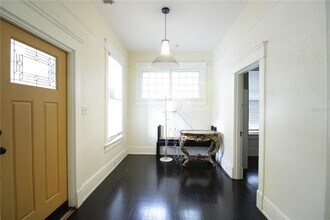 834 E University Ave in Gainesville, FL - Building Photo - Building Photo