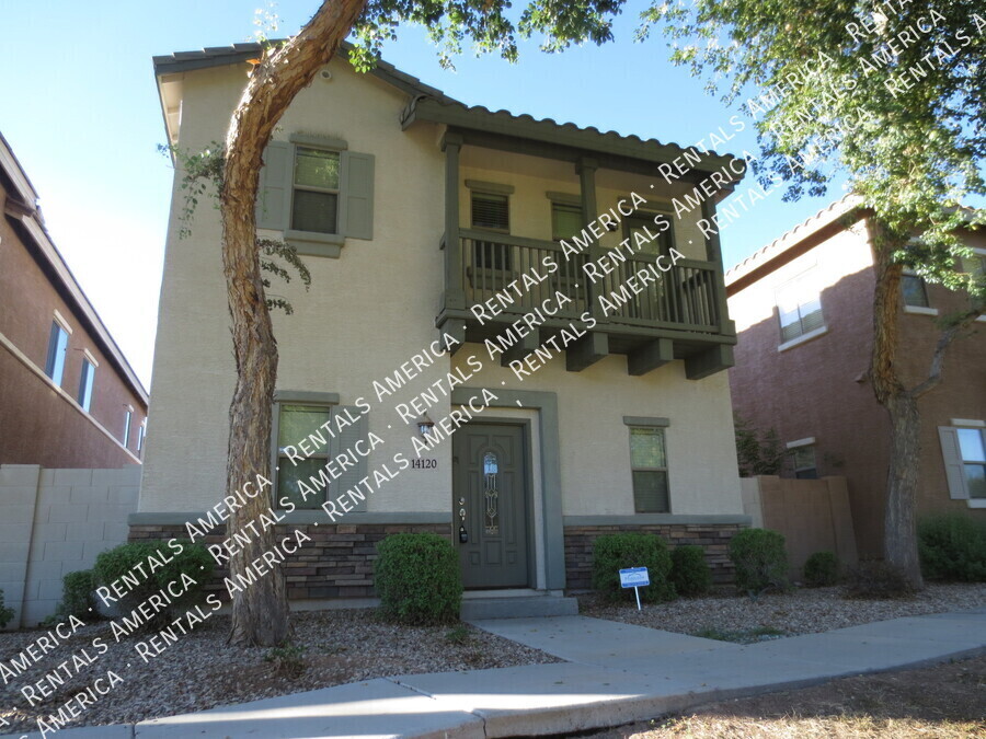 14120 W Country Gables Dr in Surprise, AZ - Building Photo