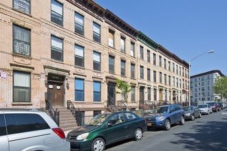 6 Convent Ave in New York, NY - Building Photo - Building Photo