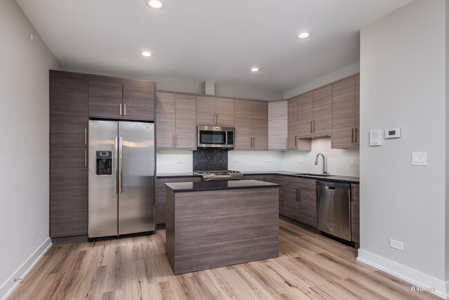 4938 Beau Bien Blvd, Unit 2c in Lisle, IL - Foto de edificio - Building Photo