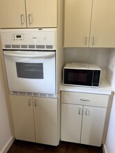 9438 SE Sharon St in Hobe Sound, FL - Building Photo - Building Photo