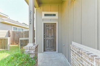 25124 Pacific Wren Dr in Magnolia, TX - Building Photo - Building Photo