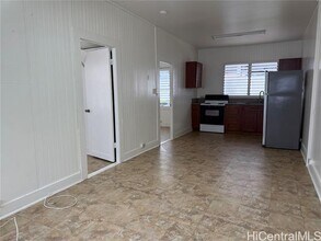 810 McCully St in Honolulu, HI - Building Photo - Building Photo
