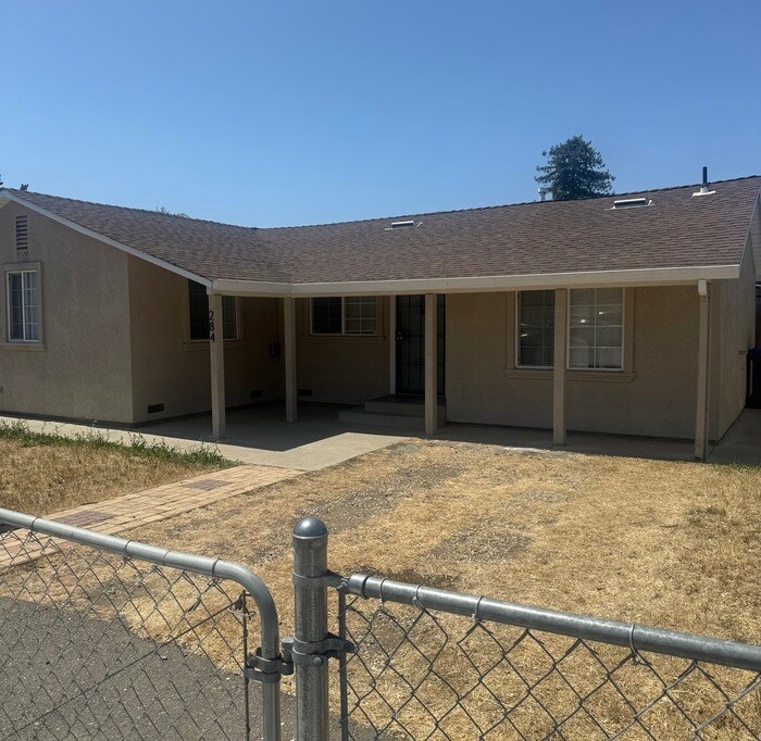 284 Laurel Ave in Hayward, CA - Building Photo