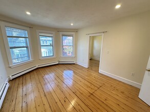 66 Pleasant St, Unit 2 in Cambridge, MA - Building Photo - Building Photo