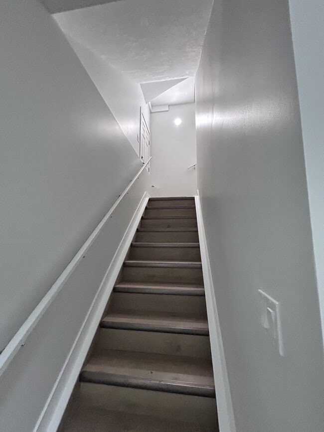 property at 5146 Kinney Wy SW