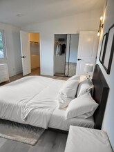 159 Fillmore Way in Costa Mesa, CA - Building Photo - Building Photo