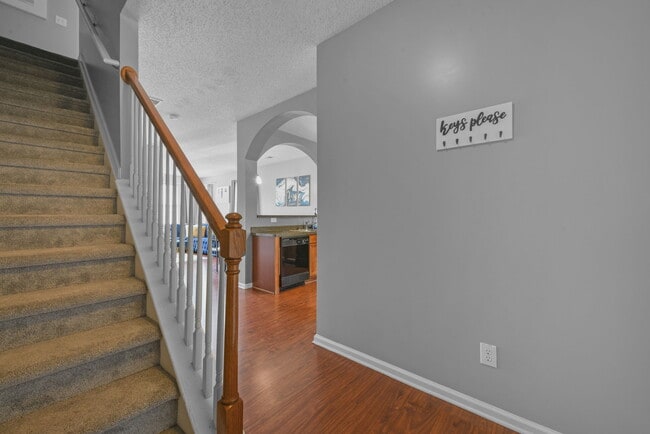 1931 Bayrose Cir in East Point, GA - Building Photo - Building Photo