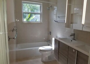 4630 SW 12th St in Miami, FL - Building Photo - Building Photo