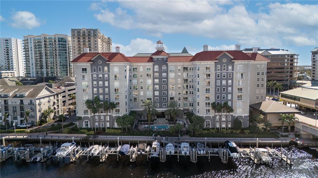 700 S Harbour Island Blvd in Tampa, FL - Building Photo