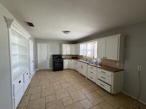 3417 27th St in Lubbock, TX - Building Photo - Building Photo