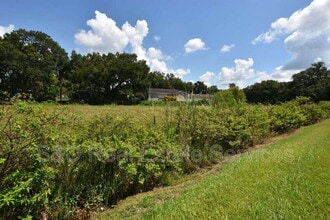 1440 Ridge Lake Ct in Lakeland, FL - Building Photo - Building Photo