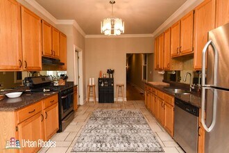 1720 N Ashland Ave, Unit J09P in Chicago, IL - Building Photo - Building Photo