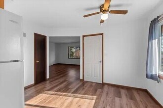 137 S Judge Dr in Saukville, WI - Building Photo - Building Photo