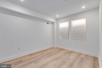 1221 W Lehigh Ave in Philadelphia, PA - Building Photo - Building Photo