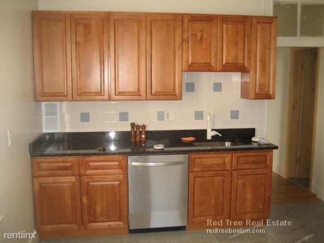 190 Highland St in Boston, MA - Building Photo - Building Photo