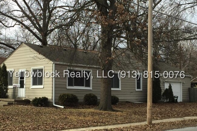 property at 320 E 79th Terrace