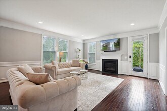 22778 Trailing Rose Ct in Brambleton, VA - Building Photo - Building Photo