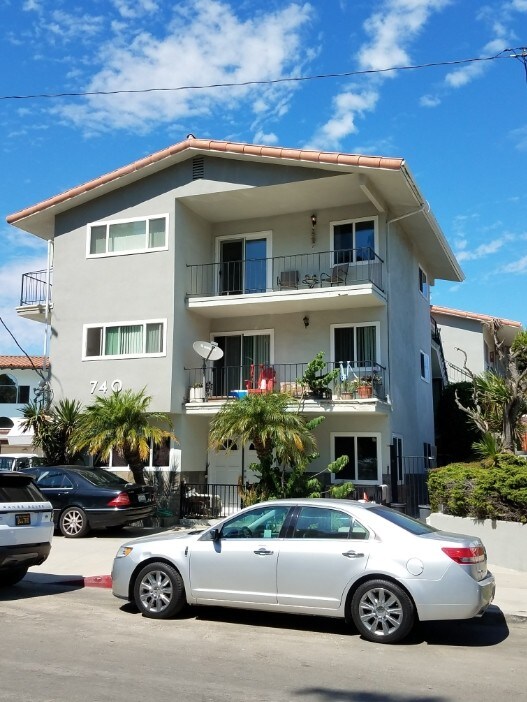 740 W Paseo Del Mar in San Pedro, CA - Building Photo