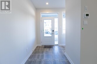 624 ALOPEX Row in Ottawa, ON - Building Photo - Building Photo