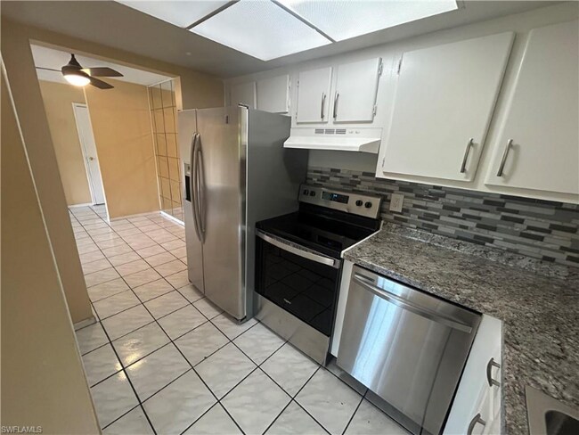 3704 Broadway in Ft. Myers, FL - Building Photo - Building Photo