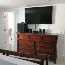 1033 NW 7th Ter, Unit Main house room for rent in Fort Lauderdale, FL - Foto de edificio - Building Photo