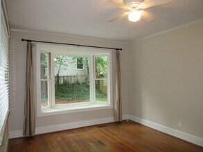 27 Rogerson Dr in Chapel Hill, NC - Building Photo - Building Photo