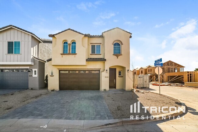 property at 4535 E Grandview St