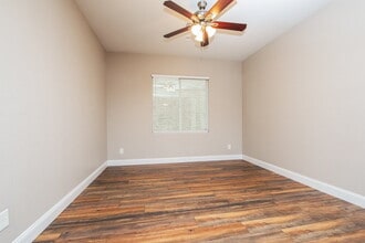 8032 Carr Valley St in Las Vegas, NV - Building Photo - Building Photo