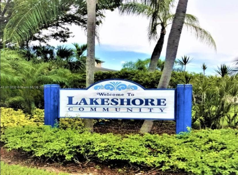 1303 S Liberty Ave in Homestead, FL - Building Photo