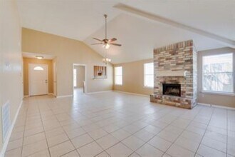 16026 Barbarossa Dr in Houston, TX - Building Photo - Building Photo
