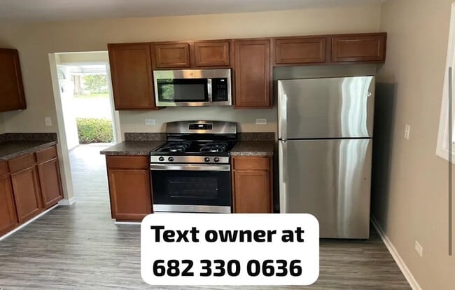 2700 Fremont St in Rolling Meadows, IL - Building Photo - Building Photo