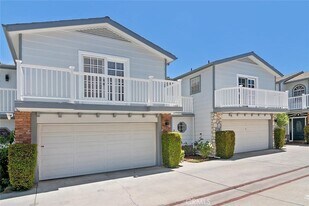 18850 Hatteras St in Los Angeles, CA - Building Photo