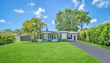 1840 NW 32nd St in Oakland Park, FL - Building Photo - Building Photo