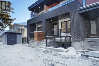 956 Fisher Ave in Ottawa, ON - Building Photo - Building Photo