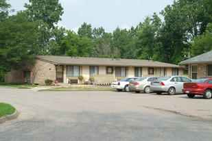 24340-24420 Struin Rd in Brownstown, MI - Foto de edificio - Building Photo