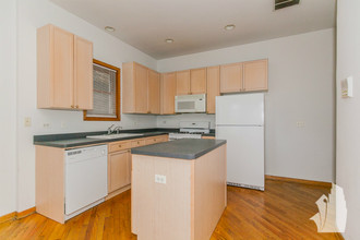 2732 N Wayne Ave in Chicago, IL - Building Photo - Building Photo