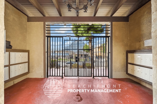 930 N. Enterprise Ave. in Inglewood, CA - Building Photo - Building Photo