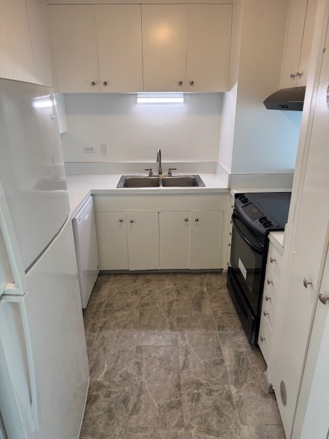 731 Amana St, Unit 502 in Honolulu, HI - Foto de edificio - Building Photo