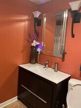 6717 Tupelo Dr in Bedford Heights, OH - Foto de edificio - Building Photo