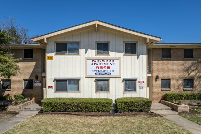 Parkwood Apartments in Richardson, TX - Building Photo - Building Photo