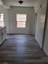 1238 E 69th St in Los Angeles, CA - Building Photo - Building Photo