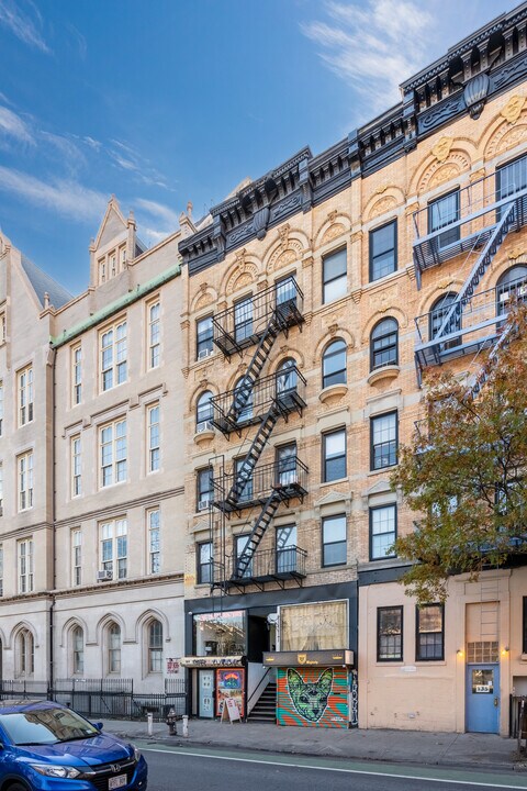 137 Rivington St in New York, NY - Building Photo